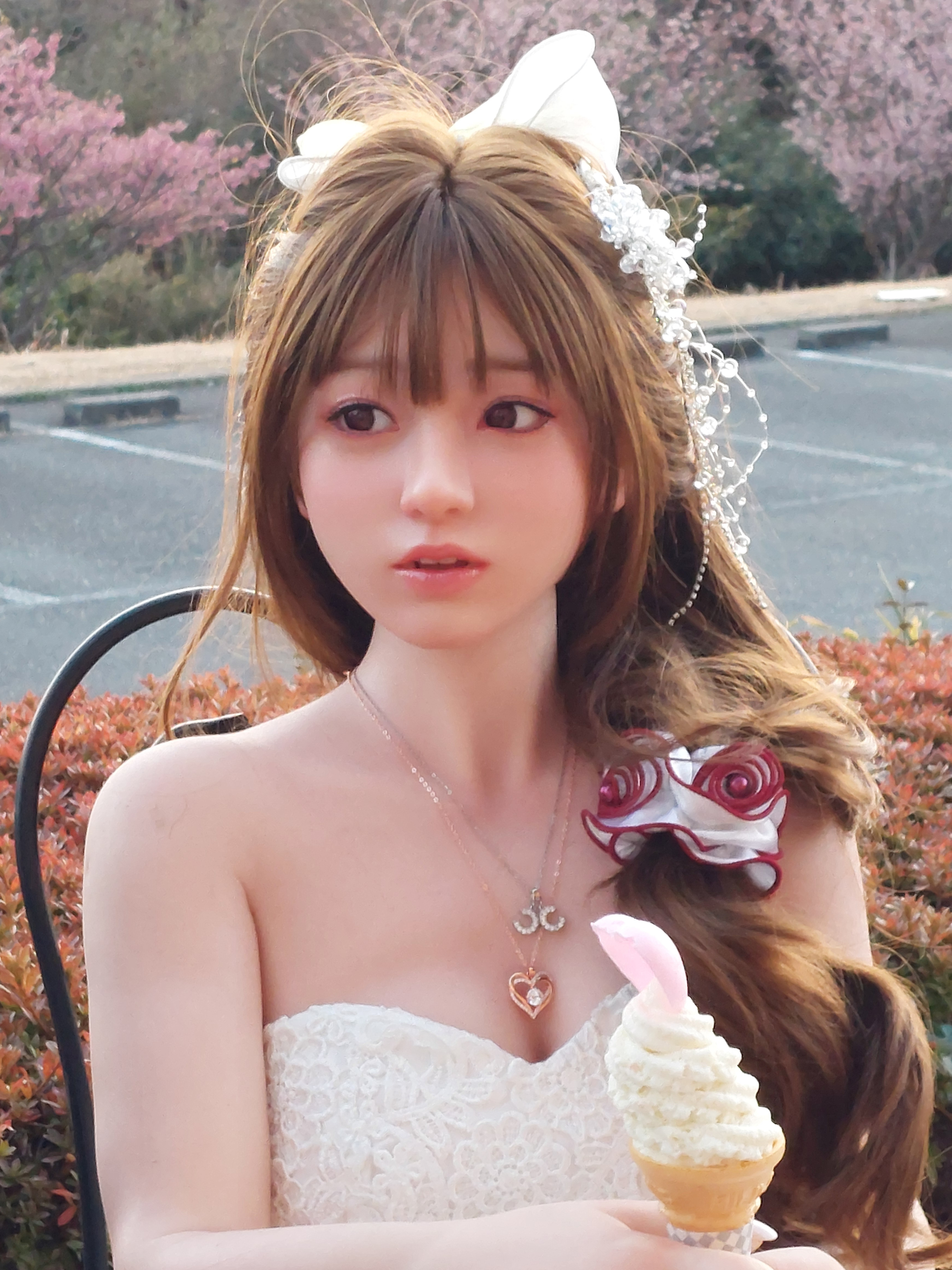 横顔とアイスクリーム