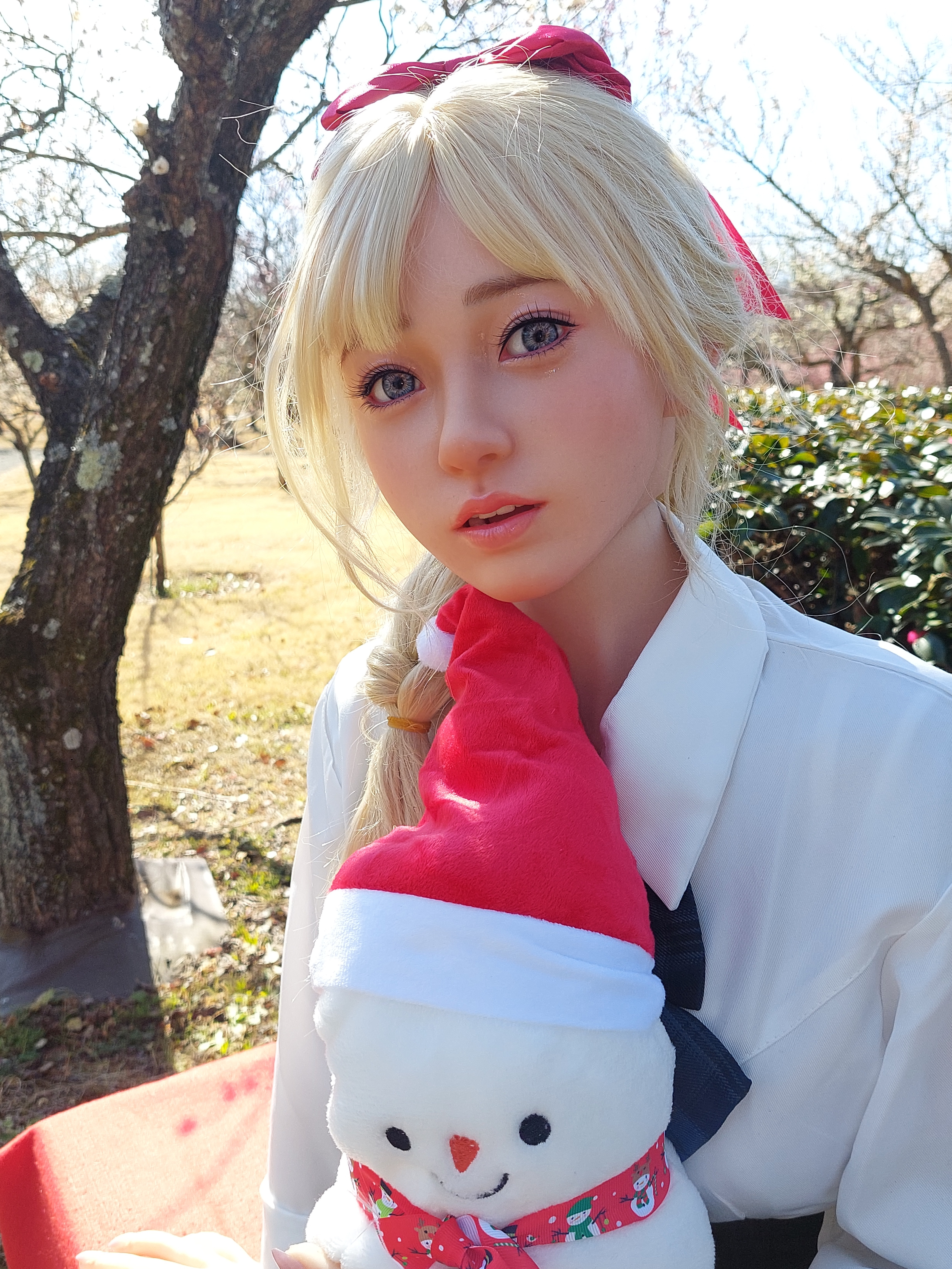 逆光と雪だるま